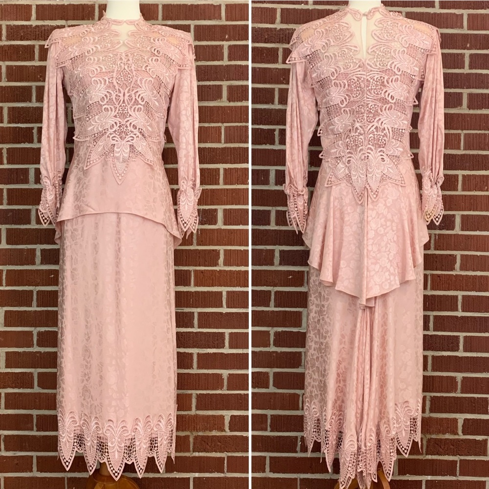 Detailed Vintage Light Pink Embroidered Dress